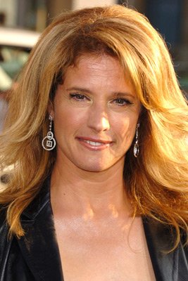 Nancy Travis photo