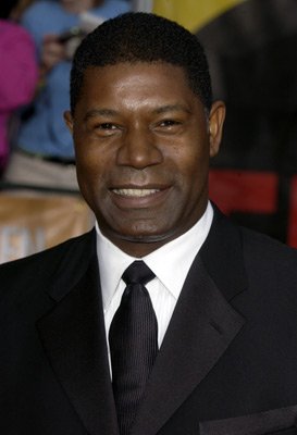 Dennis Haysbert photo
