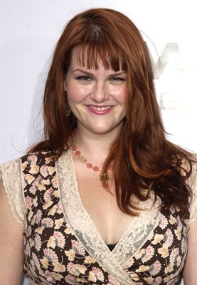 Sara Rue photo