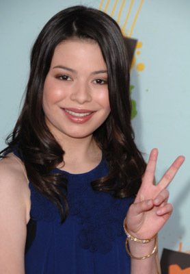 Miranda Cosgrove photo