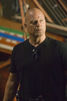 Michael Chiklis photo
