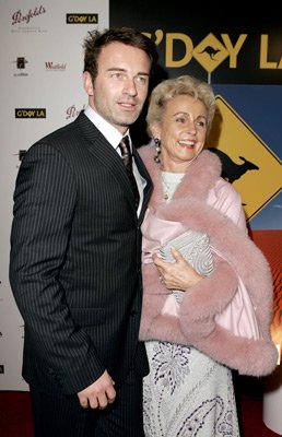 Julian McMahon photo