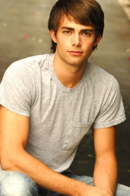 Jonathan Bennett photo