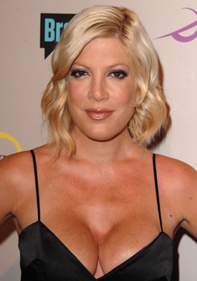 Tori Spelling photo