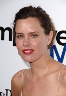 Ione Skye photo