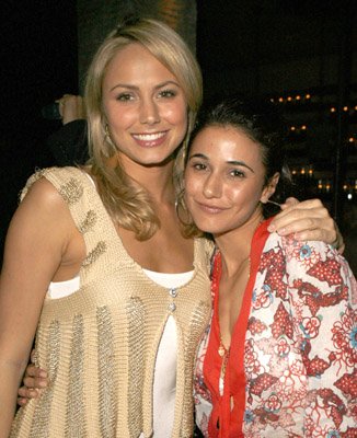 Emmanuelle Chriqui photo