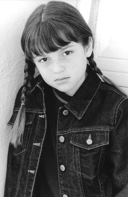 Jennifer Stone photo