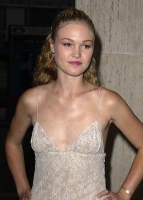 Julia Stiles photo