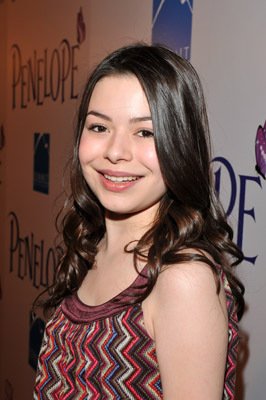 Miranda Cosgrove photo