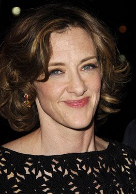 Joan Cusack photo
