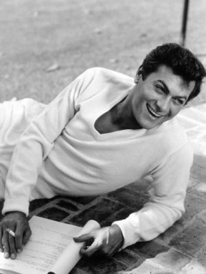 Tony Curtis photo