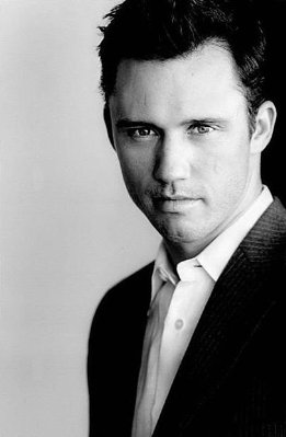 Jeffrey Donovan photo