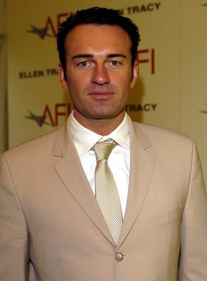 Julian McMahon photo