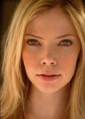 Riki Lindhome photo