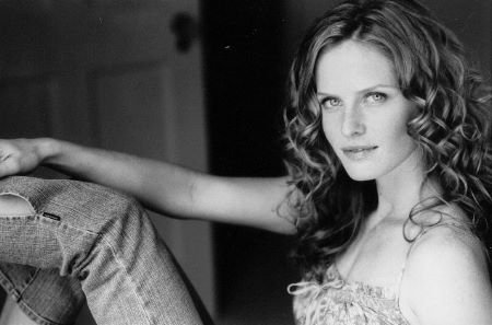 Rebecca Mader photo
