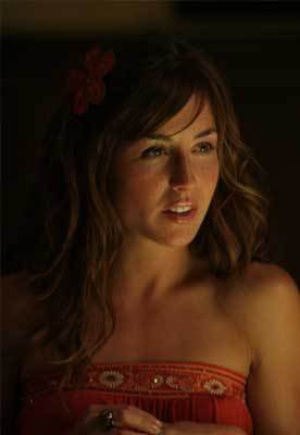Erin Karpluk photo