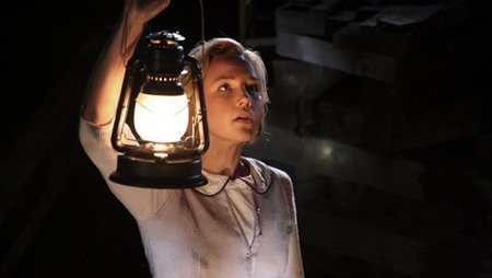 Arielle Kebbel photo