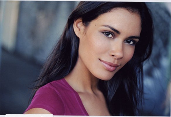 Daniella Alonso photo