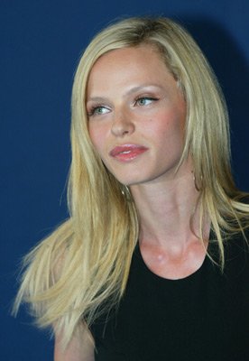 Rachel Roberts photo