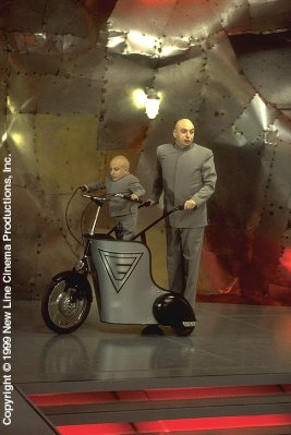 Verne Troyer photo