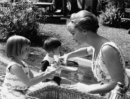 Debbie Reynolds photo