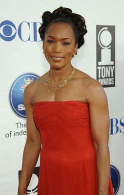 Angela Bassett photo