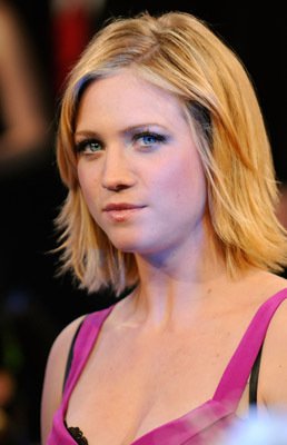 Brittany Snow photo