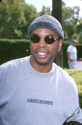 LeVar Burton photo