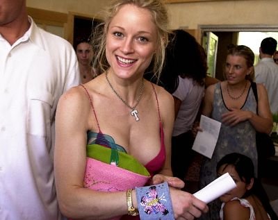 Teri Polo photo