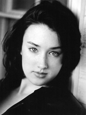 Ashley Johnson photo