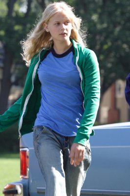 Carly Schroeder photo