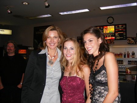 Brenda Strong photo