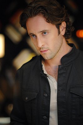 Alex O'Loughlin photo