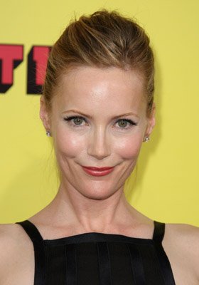 Leslie Mann photo