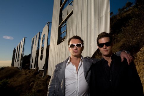 Julian McMahon photo