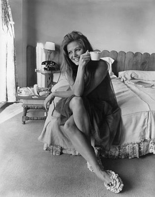 Claudia Cardinale photo