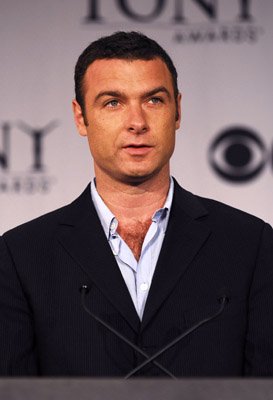 Liev Schreiber photo