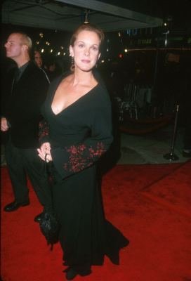 Elizabeth Perkins photo