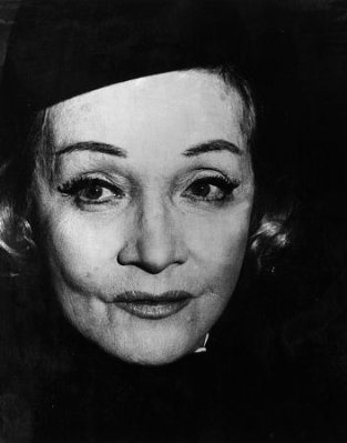 Marlene Dietrich photo