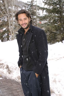 Rodrigo Santoro photo