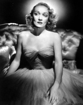 Marlene Dietrich photo