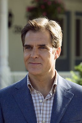 Henry Czerny photo
