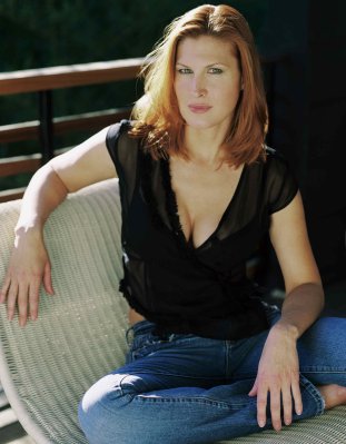 Julienne Davis photo