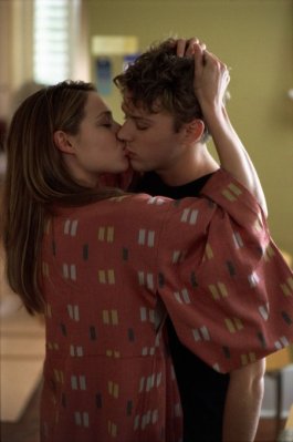 Claire Forlani photo