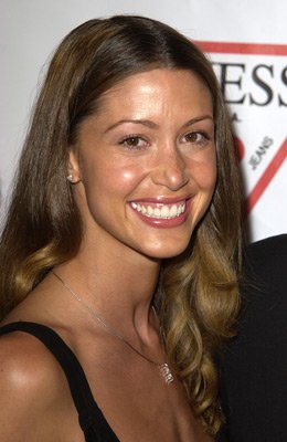 Shannon Elizabeth photo