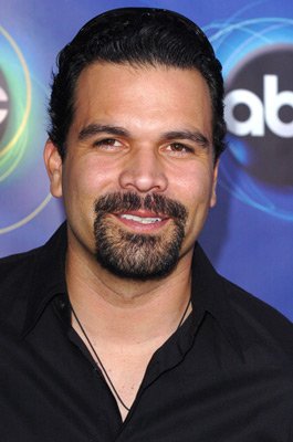 Ricardo Chavira photo