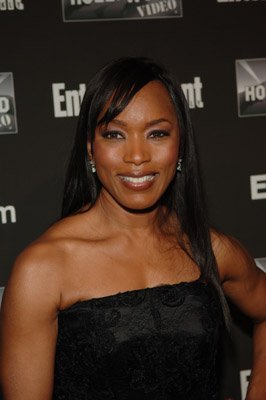 Angela Bassett photo