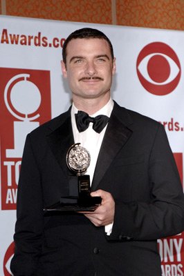 Liev Schreiber photo