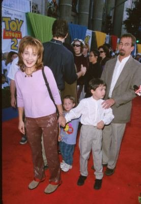 Annie Potts photo