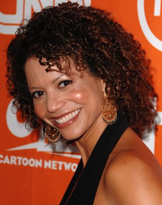 Gloria Reuben photo